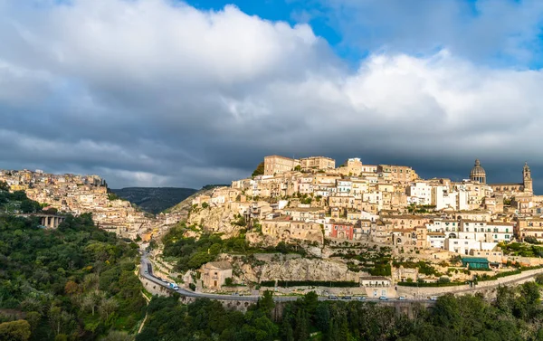 Ciudad Barroca Siciliana Ragusa Desde Colina — Foto de Stock