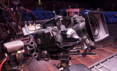 TV profesyonel dijital video kamerada bir konser salonu.