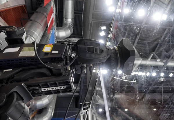 TV profesyonel dijital video kamerada bir konser salonu.