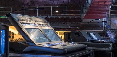 aydınlatma donanımları, konser için kontrol paneli.