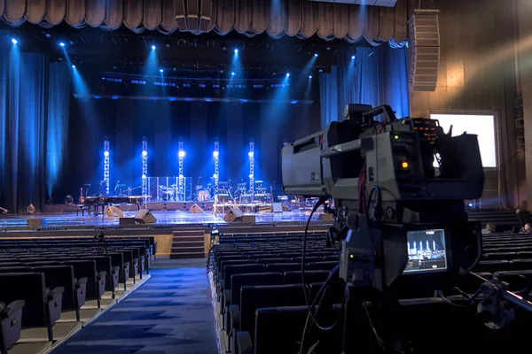 コンサート ホールでクローズ アップ テレビ カメラ放送 — ストック写真