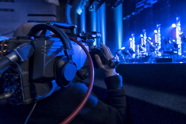 Videocamera Primo Piano Una Sala Concerto Trasmissione Televisiva — Foto Stock