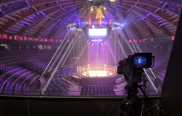 Palestra Sportiva Preparazione Alla Trasmissione Combattimenti Senza Regole Luce Suono — Foto Stock