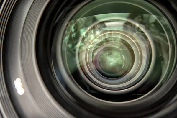 Professionele Videocamera Het Fotograferen Van Natuurlijke Landschappen — Stockfoto