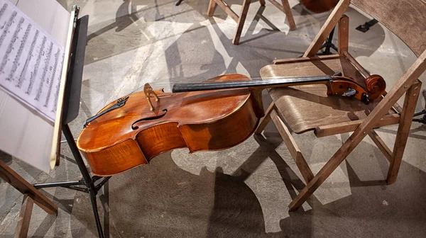 Muziekinstrumenten Van Het Symfonieorkest Rusten Voor Het Concert — Stockfoto