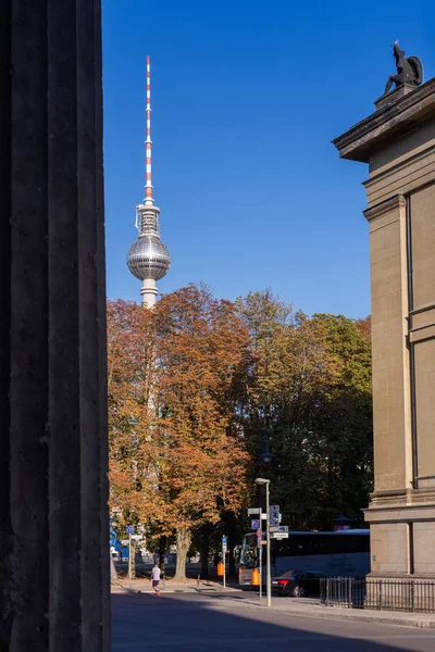 Blick auf den Fernsehturm von der Museumsinsel — Stockfoto