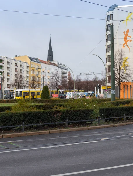 Bersarinplatz in de Friedrichshain, Berlijn — Stockfoto