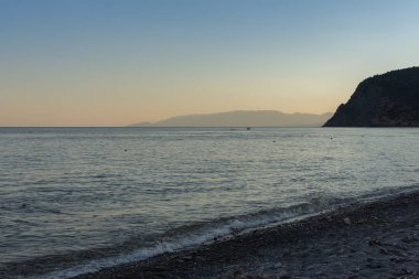 Denizde güzel bir gün batımı