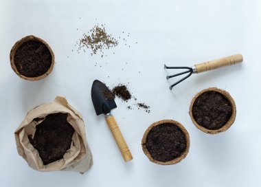 Fide ve tohumlar için çevre dostu tencere