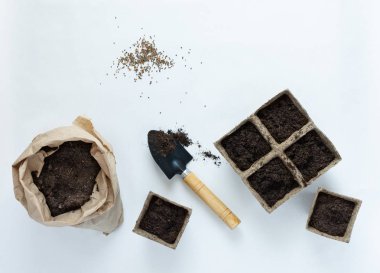 Fide ve tohumlar için çevre dostu tencere