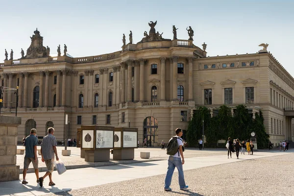 La Bebelplatz, Alte Bibliothek de l'Université Humboldt — Photo