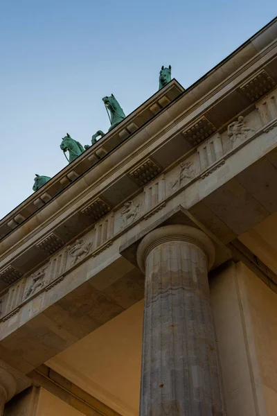 Berlin 'deki Brandenburg Kapısı. — Stok fotoğraf