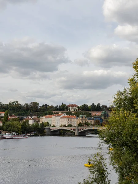 Blick von der Karlsbrücke auf die Kleinstadt — Stockfoto