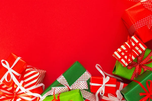 Hediyeler ile şenlikli arka plan