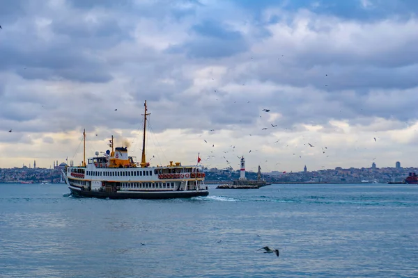 Ατμόπλοιο στο Καντκόι, Κωνσταντινούπολη, Ιούλιος 12 2018 — Φωτογραφία Αρχείου