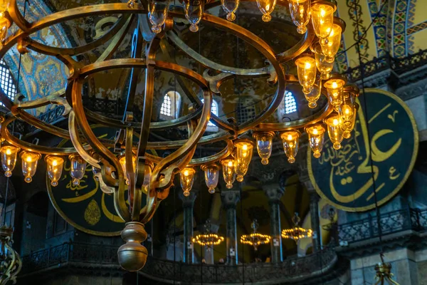 Starověká Hagia Sophia nebo Aya Sofya je nejvyšší památky Istanbulu. Vinobraní interiér Hagia Sophia — Stock fotografie