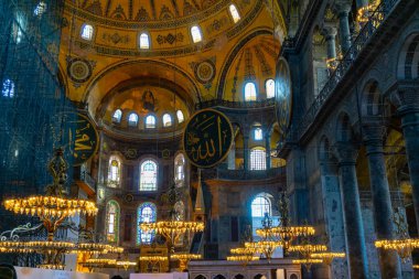 Antik Ayasofya veya Aya Sofya, İstanbul'un önemli yerlerinden biridir. Ayasofya vintage iç
