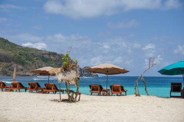 Beyaz kum ile en iyi plajda güzel sahne, tropik ada Lombok okyanus koyun Mawun, hiçbir kişi ile tropik plaj
