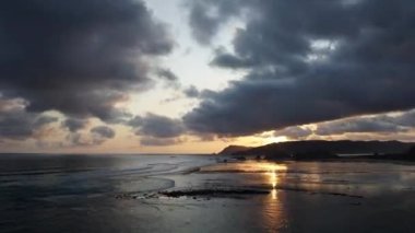 Merese Hill, Lombok, Endonezya Timelapse günbatımı