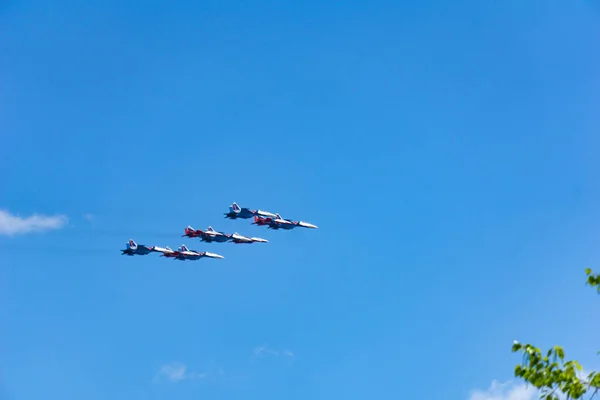 Aeronave Su-34, Su-27, MiG-29, formação de voo — Fotografia de Stock