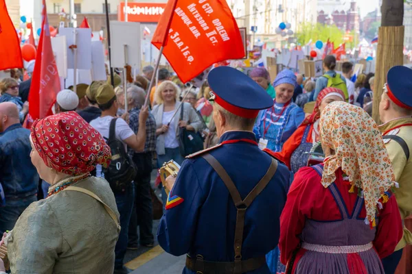 МОСКВА, РОССИЯ - 9 мая 2019 года: Бессмертное шествие полка в День Победы . — стоковое фото