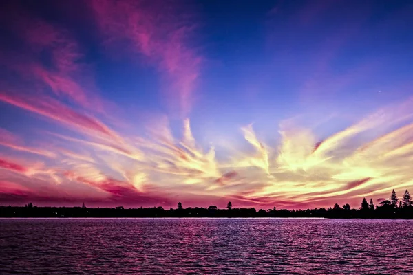 Seascape Inspirativní Růžové Žluté Modré Barevné Australské Pobřeží Přeháňky Východ — Stock fotografie