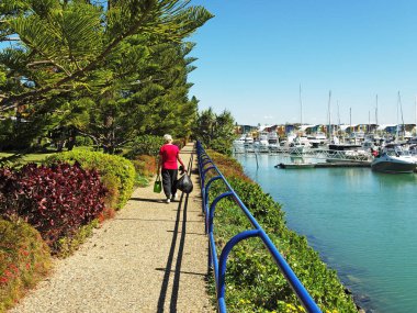  Marina Walkway deniz sahnesi. Keppel Körfezi