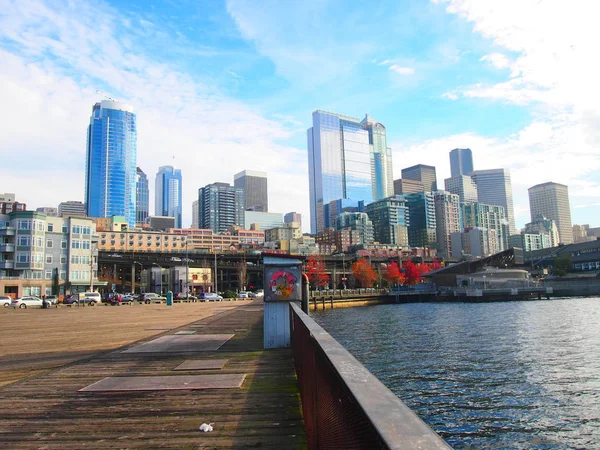 Skyline Seattle Partir Porto Dia Ensolarado — Fotografia de Stock