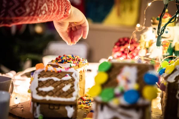 Gingerbread mini köyü dekorasyon