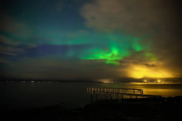 Luces Verdes Del Norte Sobre Trondheimsfjorden Ranheim Zona Trondheim Noruega — Foto de Stock
