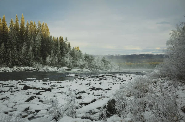 Зимний Пейзаж Реки Таннфорсен Рядом Крупнейшим Шведским Водопадом — стоковое фото