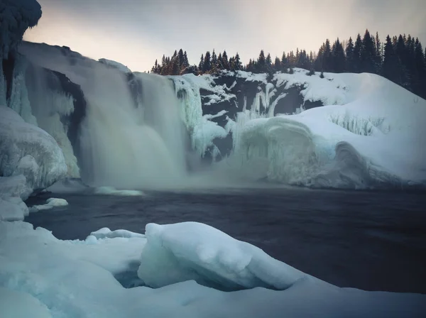 Donmuş Şelale Tannforsen Kış Manzarası Buz Üzerinde Büyük Sveç Şelale — Stok fotoğraf