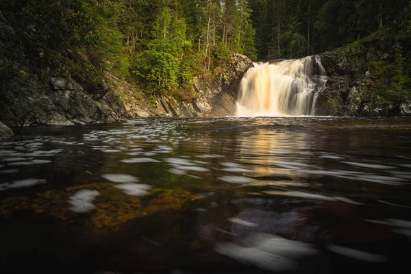 Longa Exposição Tiro Rio Fluindo Cachoeira Corrente Montesa Noruega — Fotografia de Stock