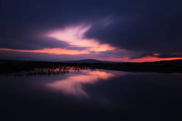 Gece Gökyüzü Manzara Nordgruvefeltet Orta Norveç Alanında Uzun Pozlama — Stok fotoğraf