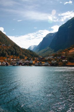 Norveç fiyortları. Güzel görünümler. Güzellik, sessizlik ve huzur