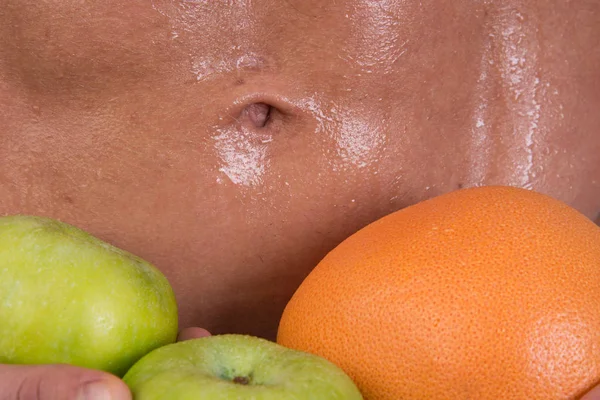 Sport Dieta Uomo Attraente Con Corpo Muscolare Tipo Atletico Frutta — Foto Stock