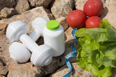 Spor ve diyet. Sebze ve taze su. Sağlıklı beslenme ve spor