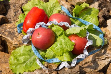 Spor ve diyet. Sebze ve taze su. Sağlıklı beslenme