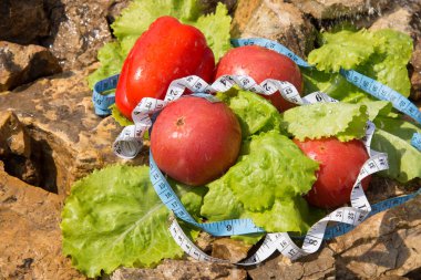 Spor ve diyet. Sebze ve taze su. Sağlıklı beslenme