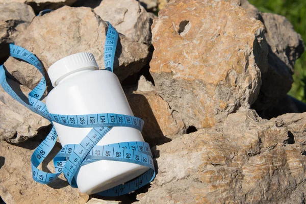 Spor ve beslenme. Diyet ve sağlıklı bir yaşam tarzı. Kilo kaybı