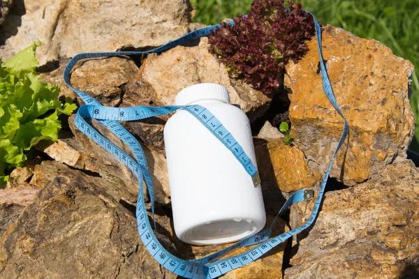 Spor ve beslenme. Diyet ve sağlıklı bir yaşam tarzı. Kilo kaybı