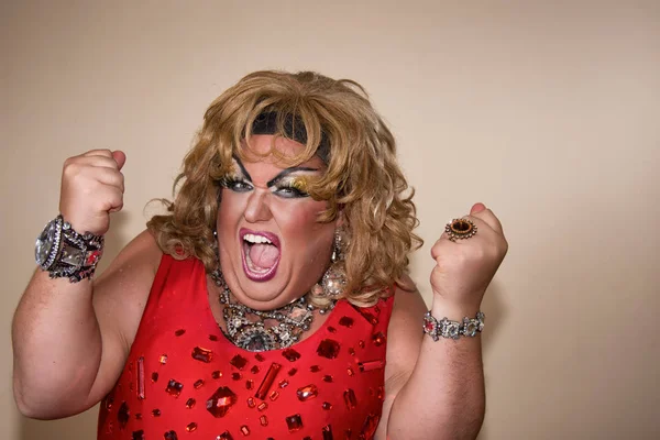 Lustiger Travestieschauspieler Drag Queen Rot Gefühle Und Emotionen Dicker Mann — Stockfoto