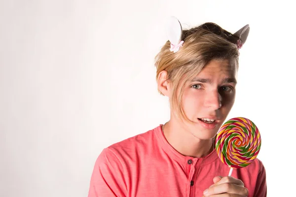 Jovem Cara Atraente Doce Doce — Fotografia de Stock