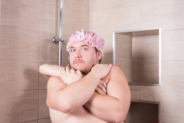 Dwóch Seksownych Facetów Myje Się Pod Prysznicem — Zdjęcie stockowe