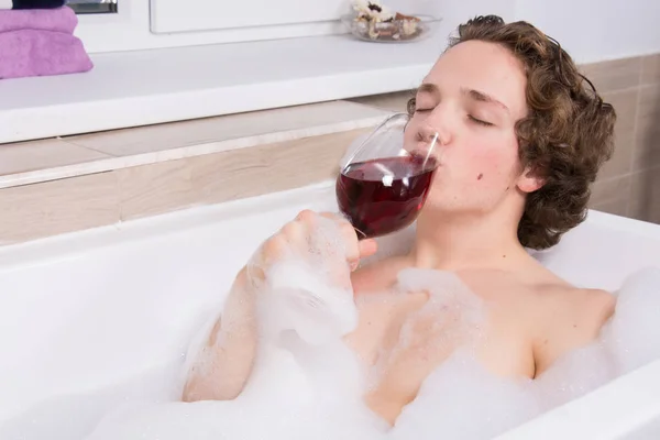 Sexy Tipo Vino Tinto Baño —  Fotos de Stock