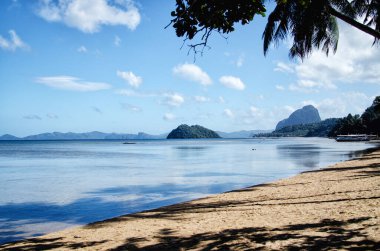 Palawan Adası. Filipinler 'de tatiller.