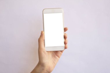 hareket eden telefon ile izole arka plan tutan el