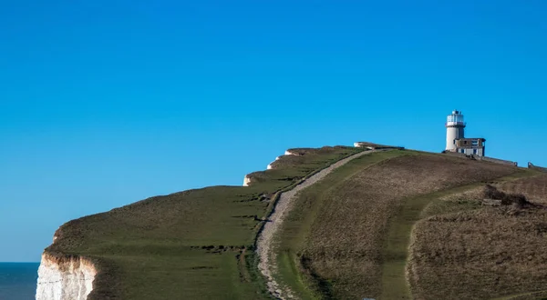 Eastbourne Beachy head kayalıklarla deniz feneri — Stok fotoğraf