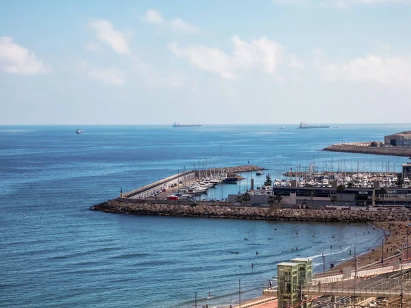 Vue panoramique de la côte de Tarragone, plage de La Pineda ensoleillée — Photo