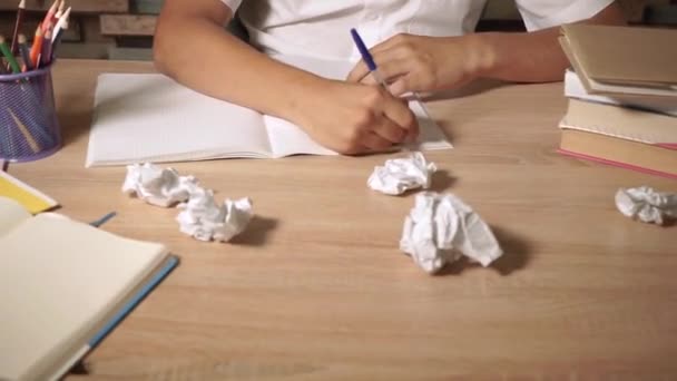 Mãos Estudante Close Escrever Lição Casa Conceito Educação — Vídeo de Stock